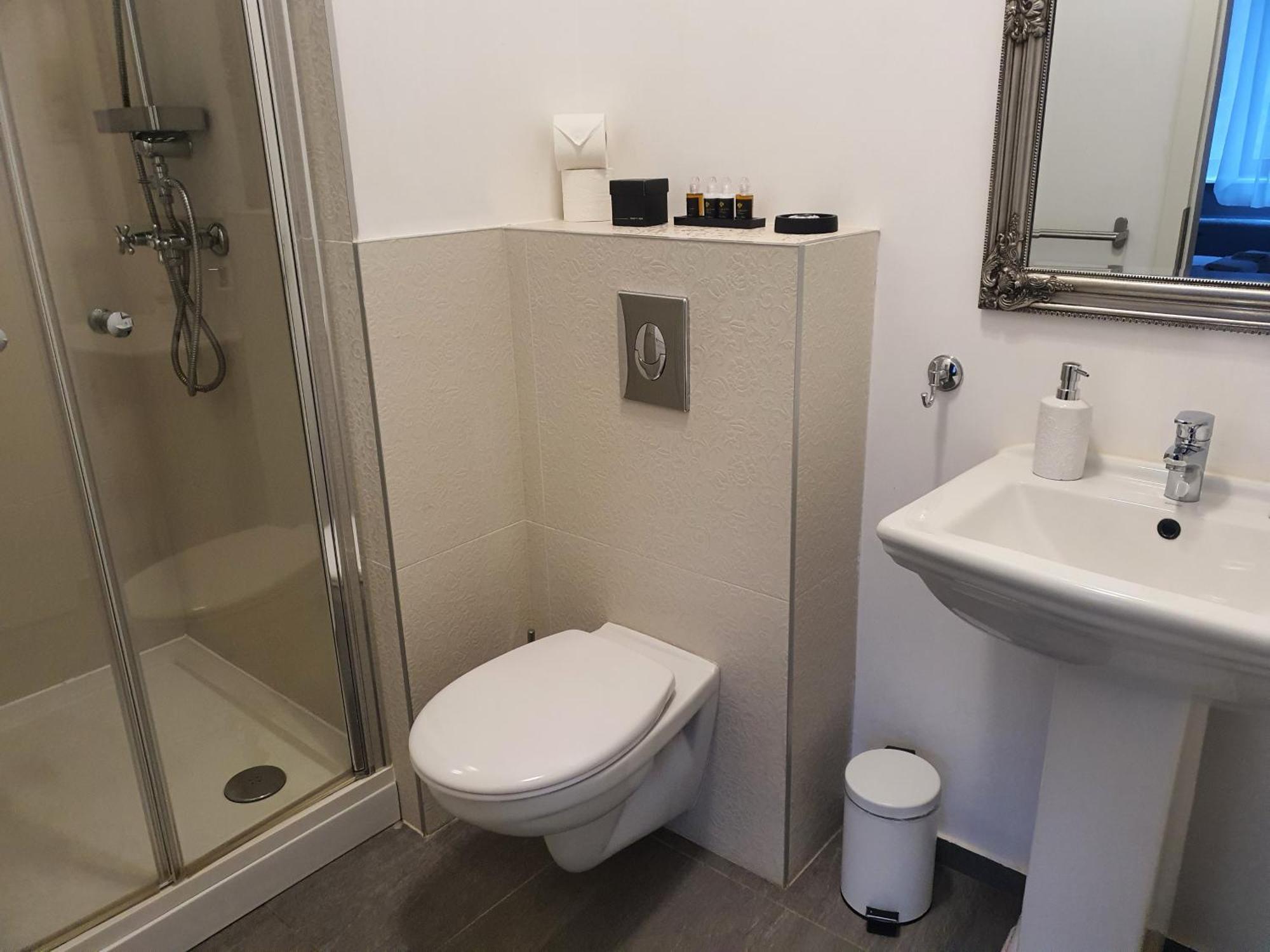 Varalja Hotel de apartamente